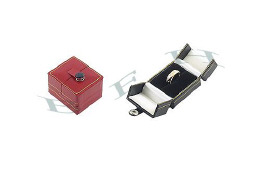 Classic Leatherette Small Ring Box 18877-Bx